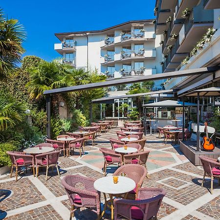 Hotel Continental - Tonelli Hotels Torbole Sul Garda Exterior photo