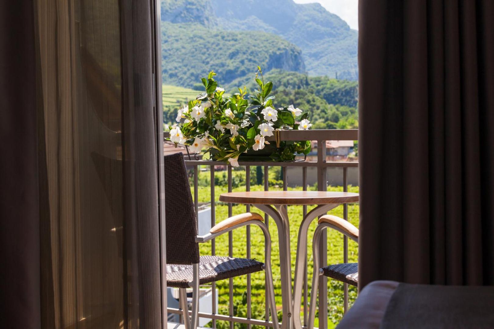 Hotel Continental - Tonelli Hotels Torbole Sul Garda Exterior photo